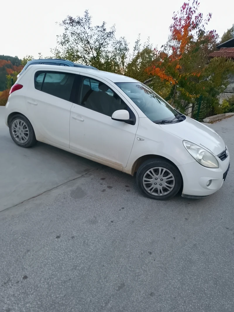 Hyundai I20, снимка 9 - Автомобили и джипове - 53275664