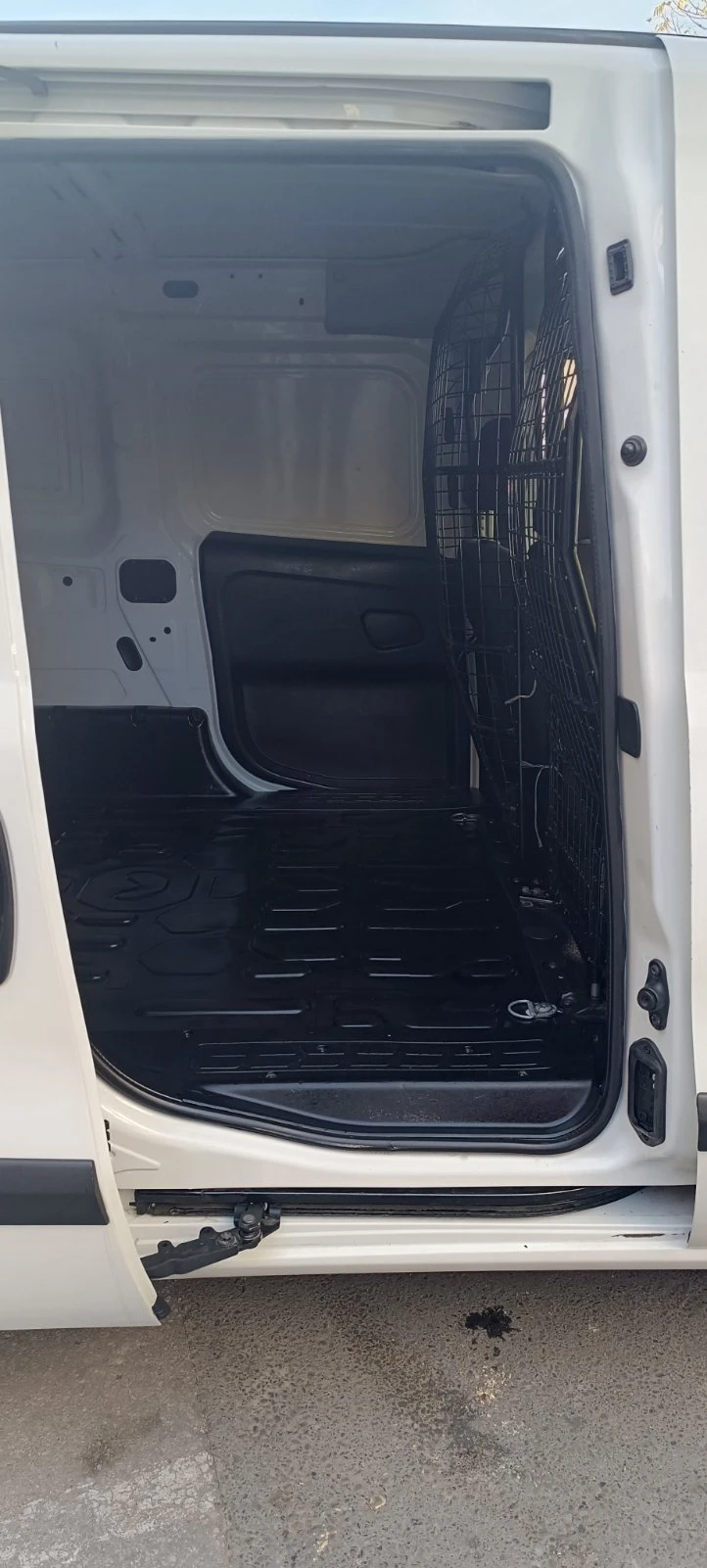 Opel Combo, снимка 8 - Автомобили и джипове - 47791950