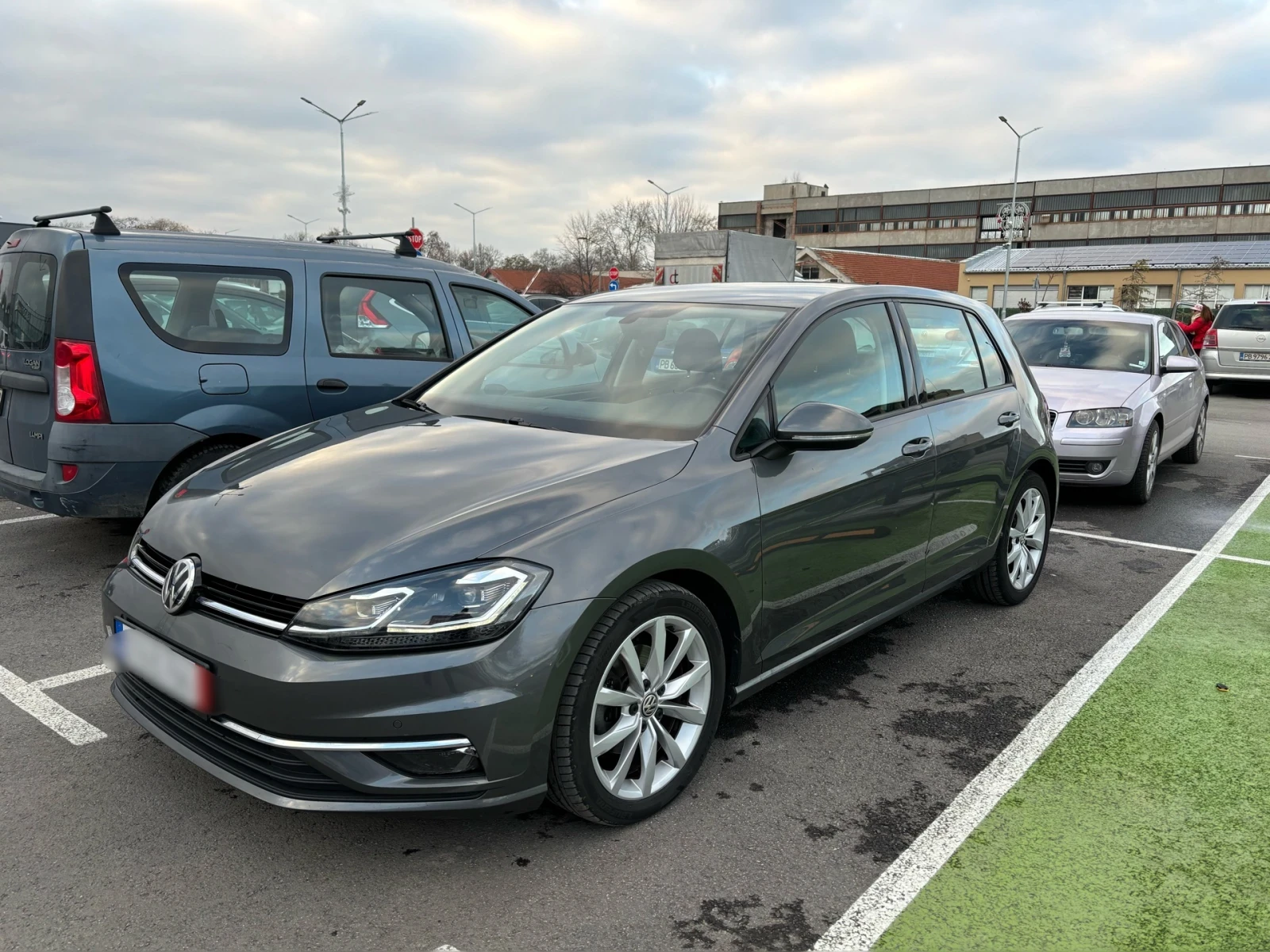 VW Golf HIGHLINE  KEYLESS LED CARPLAY, снимка 1