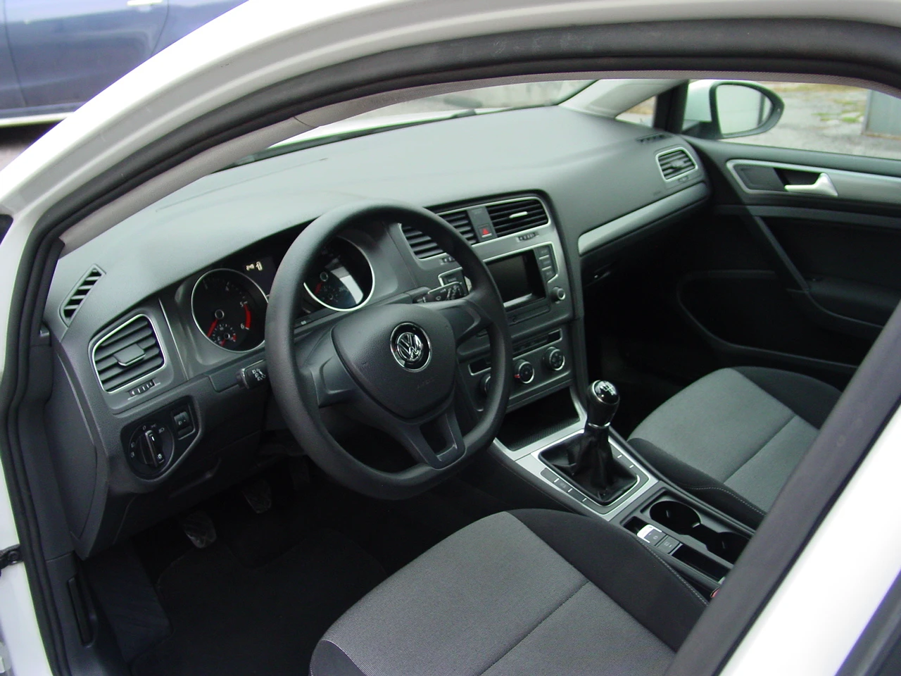 VW Golf 7 - 1.6 TDI - BlueMotion - изображение 9