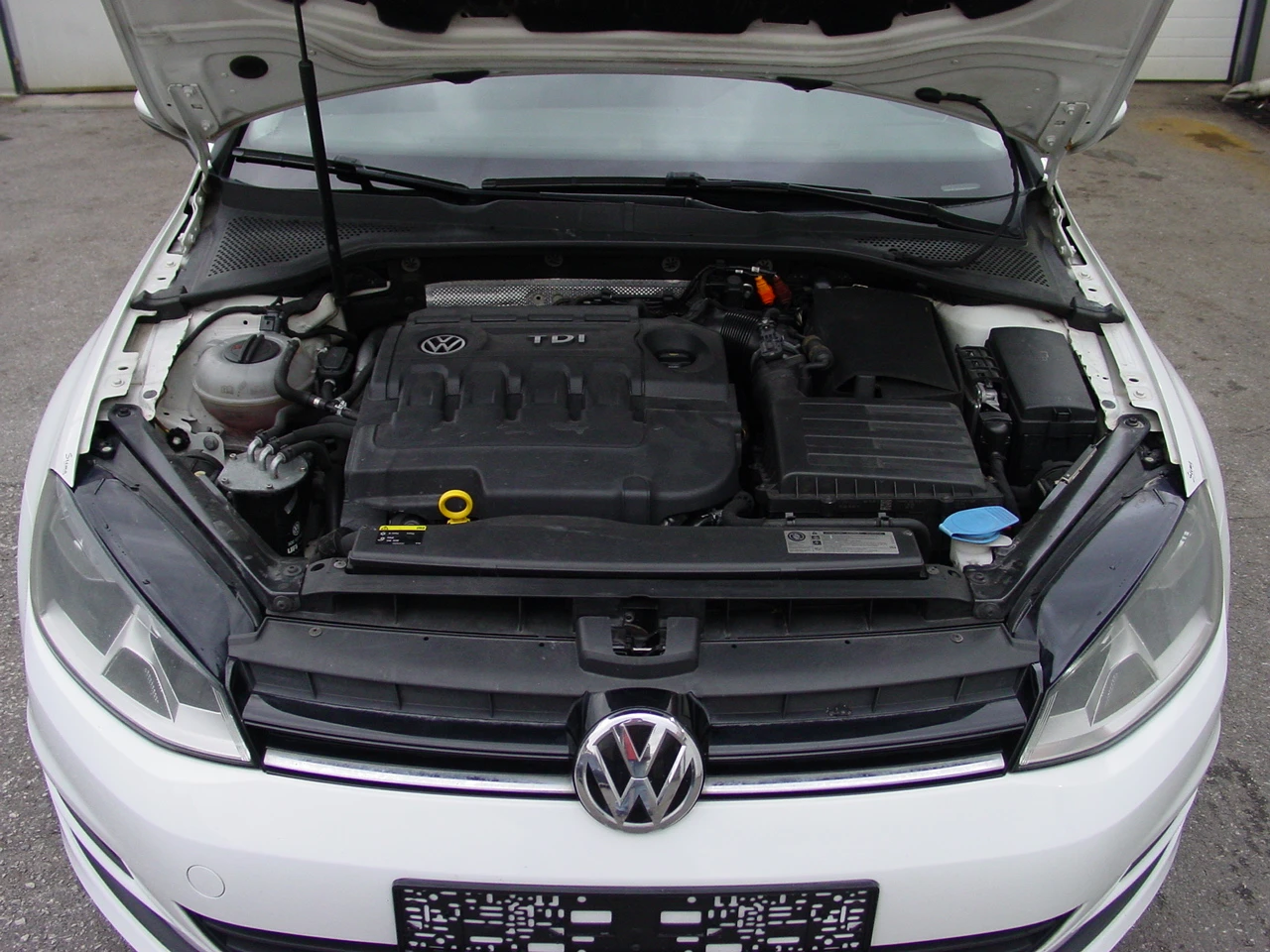 VW Golf 7 - 1.6 TDI -181000км.!- BlueMotion | Mobile.bg — изображение 11