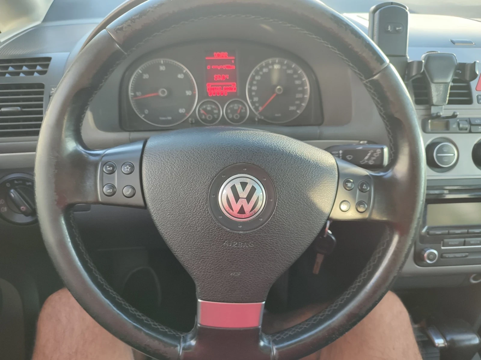 VW Touran  - изображение 10
