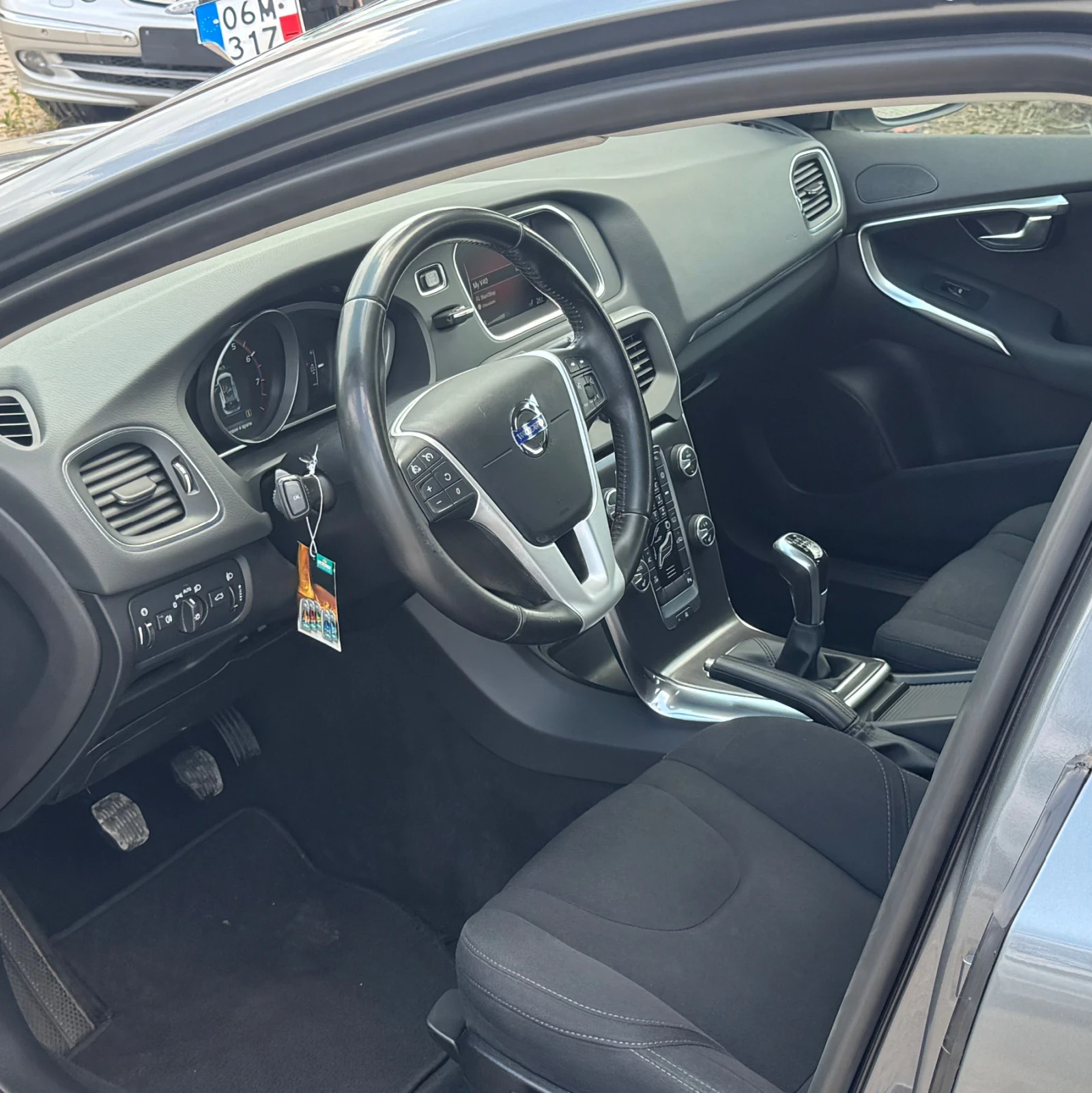 Volvo V40 Бензин-Euro 6b - изображение 8