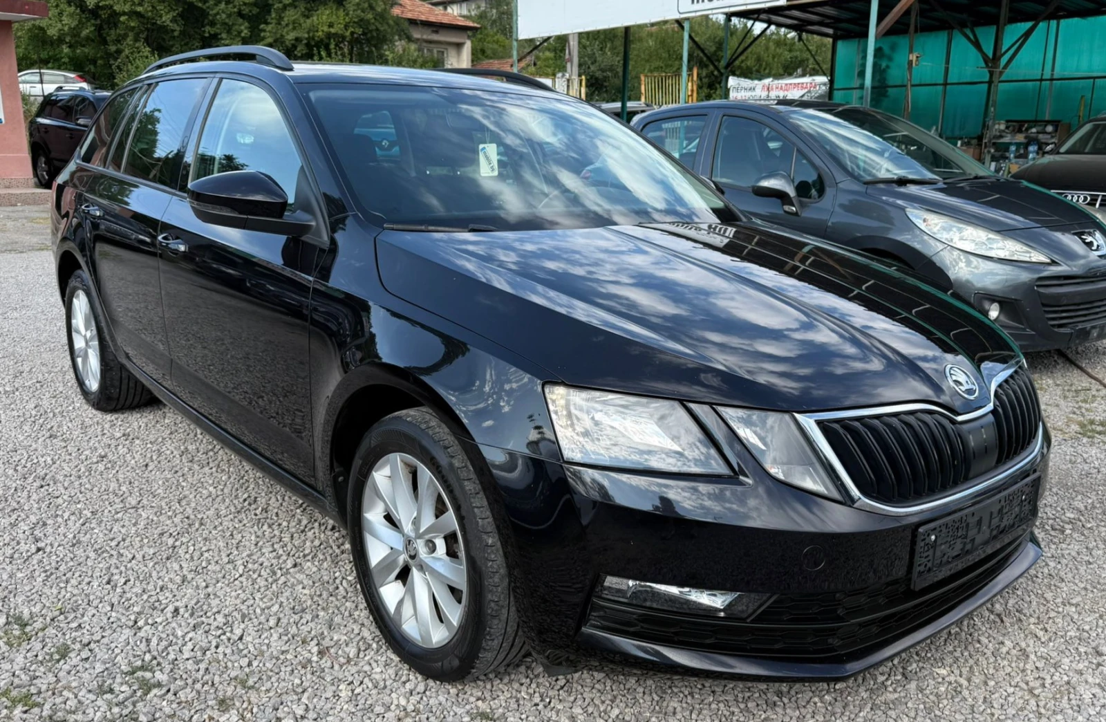 Skoda Octavia 1.6TDI* Automat* Navi* Facelift* КАТО НОВА*  - изображение 3