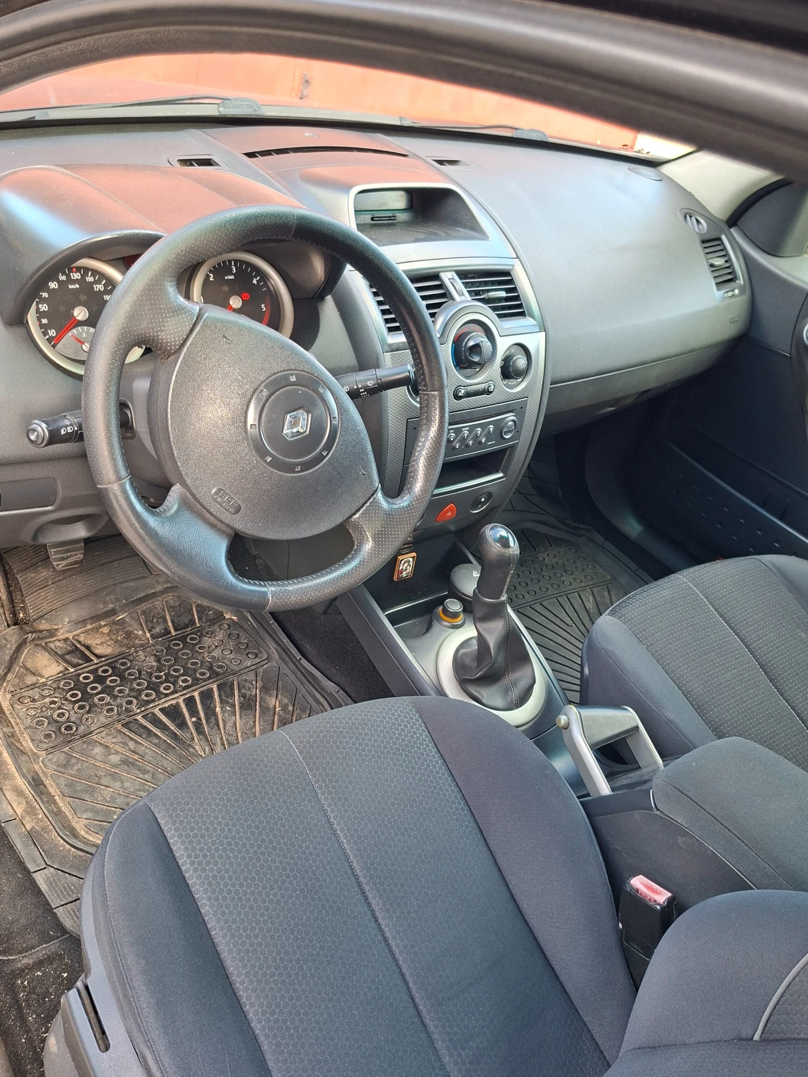 Renault Megane 1.5 dci - изображение 4