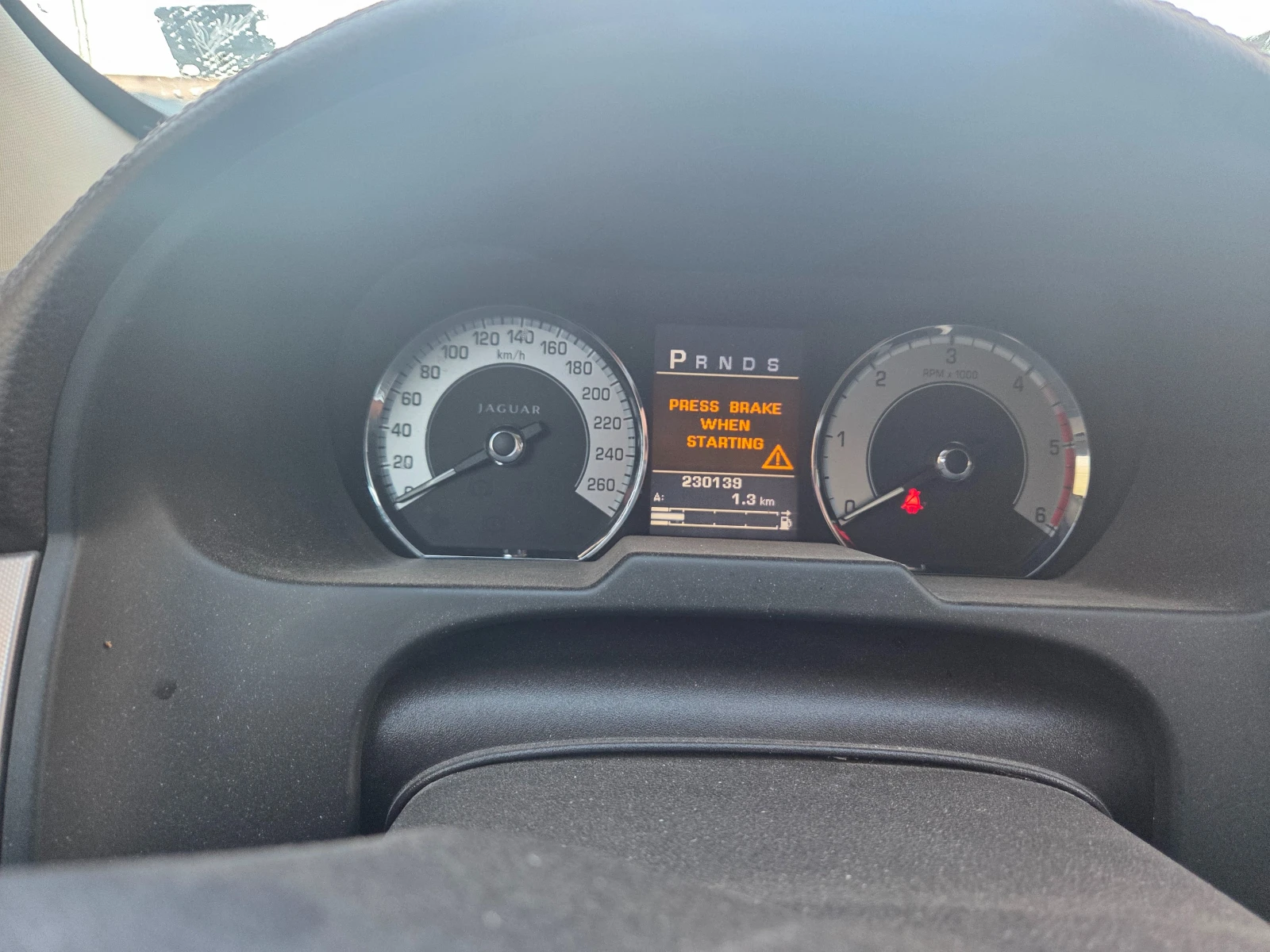 Jaguar Xf 3.0D - изображение 10