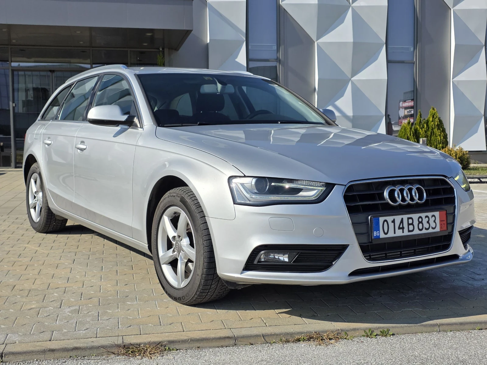 Audi A4 1.8i FACELIFT swiss edition  | Mobile.bg   7