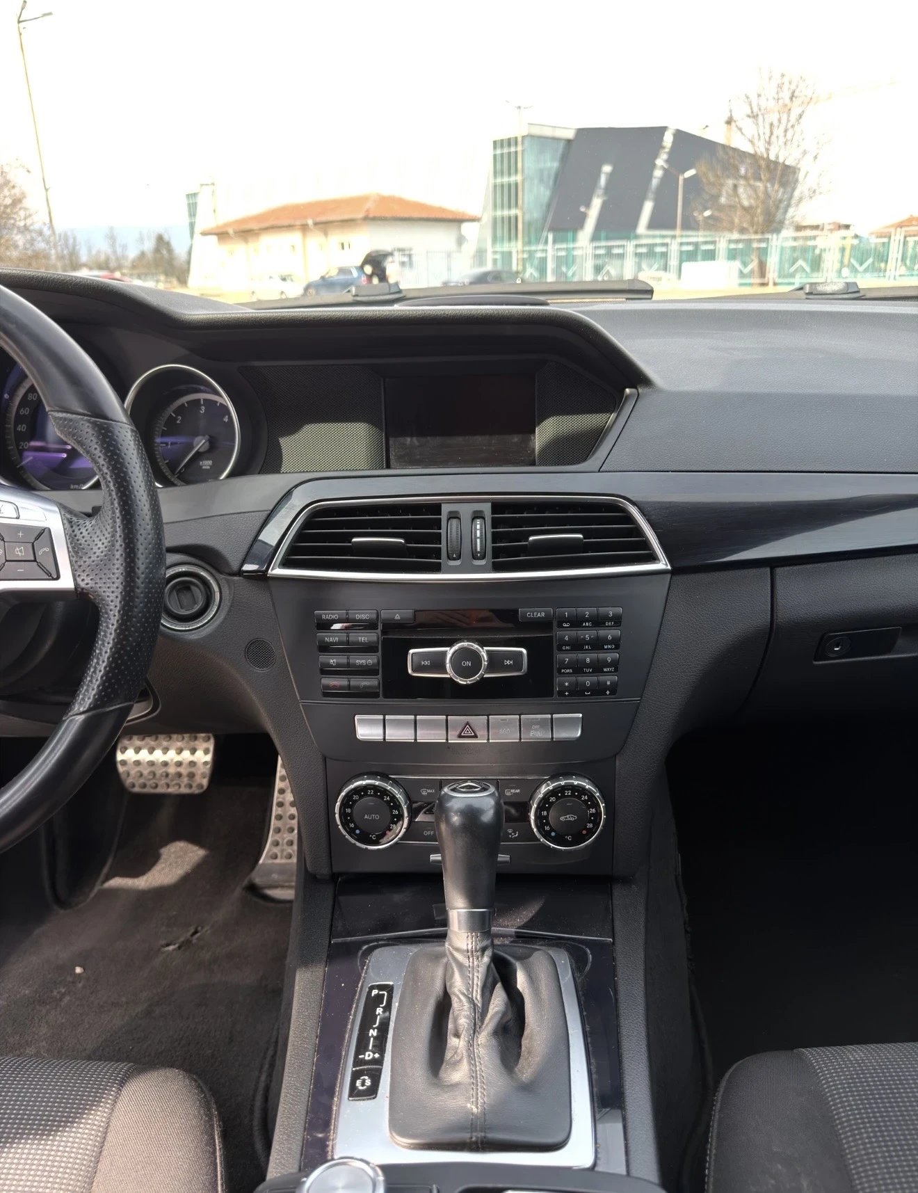 Mercedes-Benz C 220, снимка 7 - Автомобили и джипове - 53836309