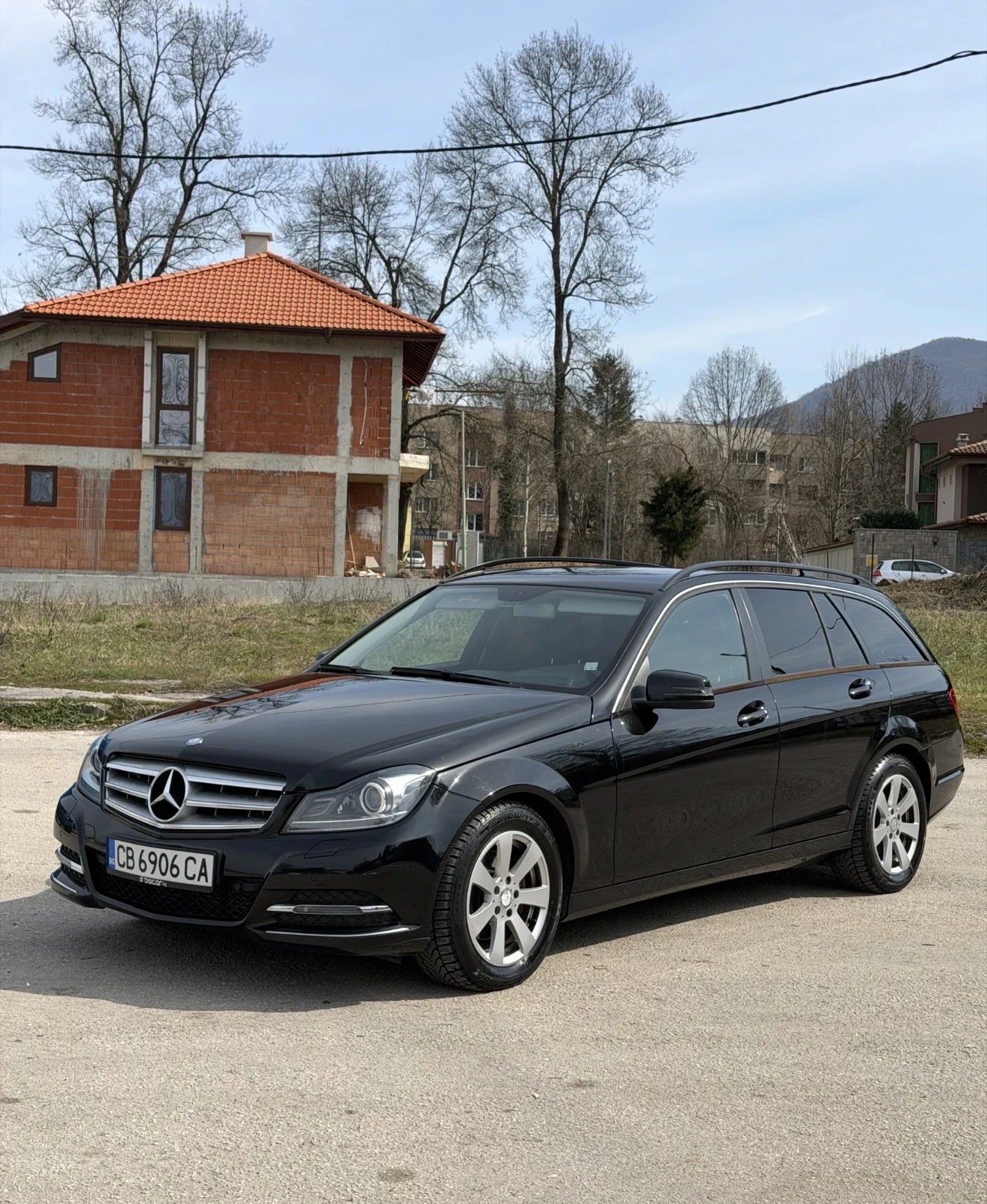 Mercedes-Benz C 220, снимка 2 - Автомобили и джипове - 53836309