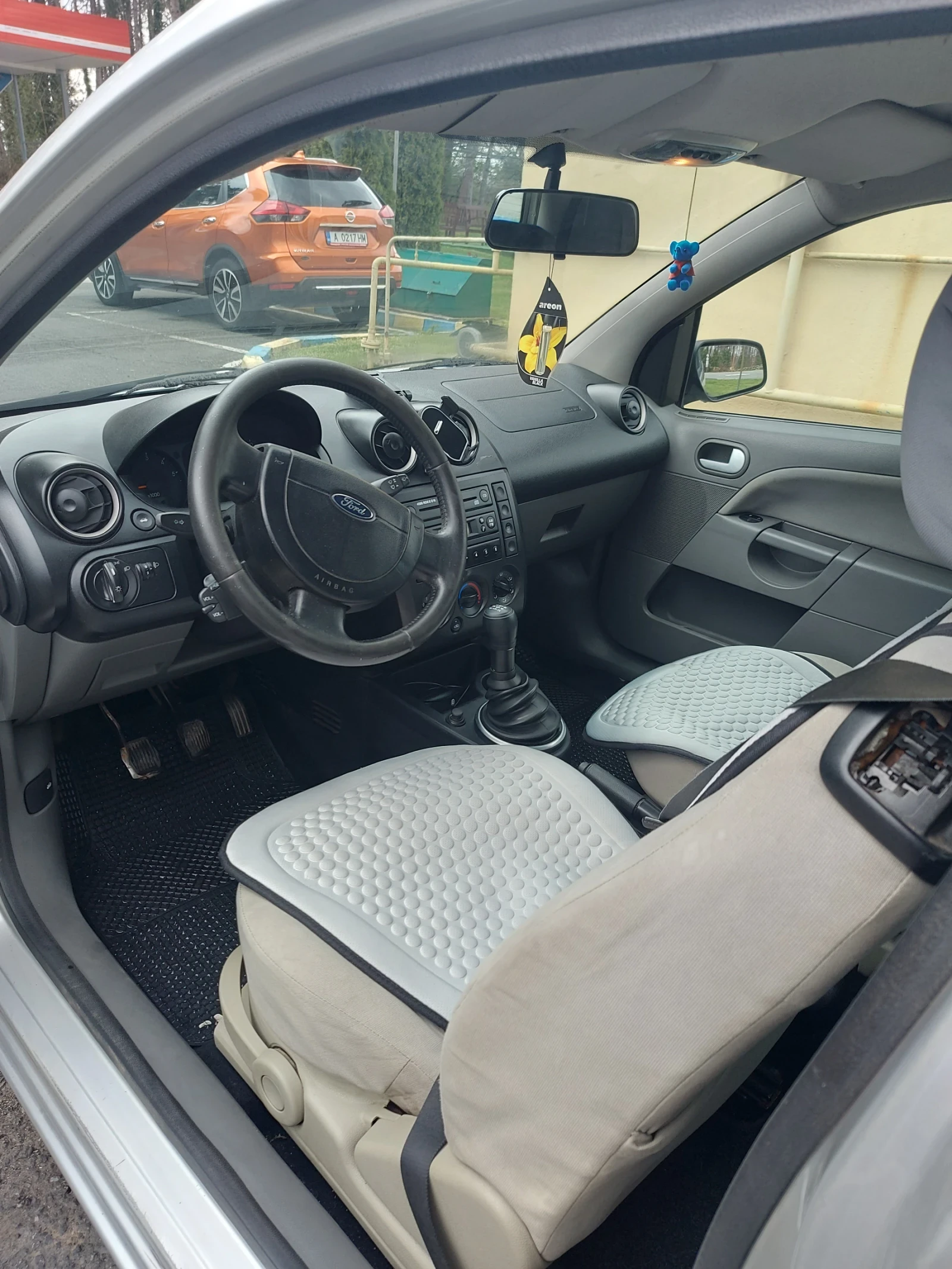 Ford Fiesta, снимка 8 - Автомобили и джипове - 54147132