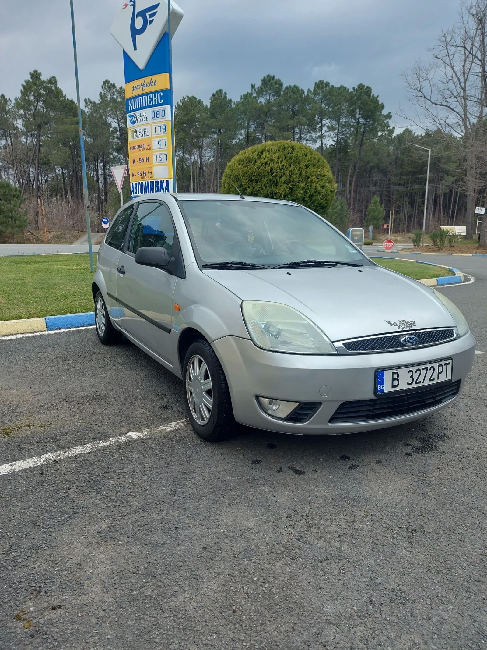 Ford Fiesta, снимка 4 - Автомобили и джипове - 54147132