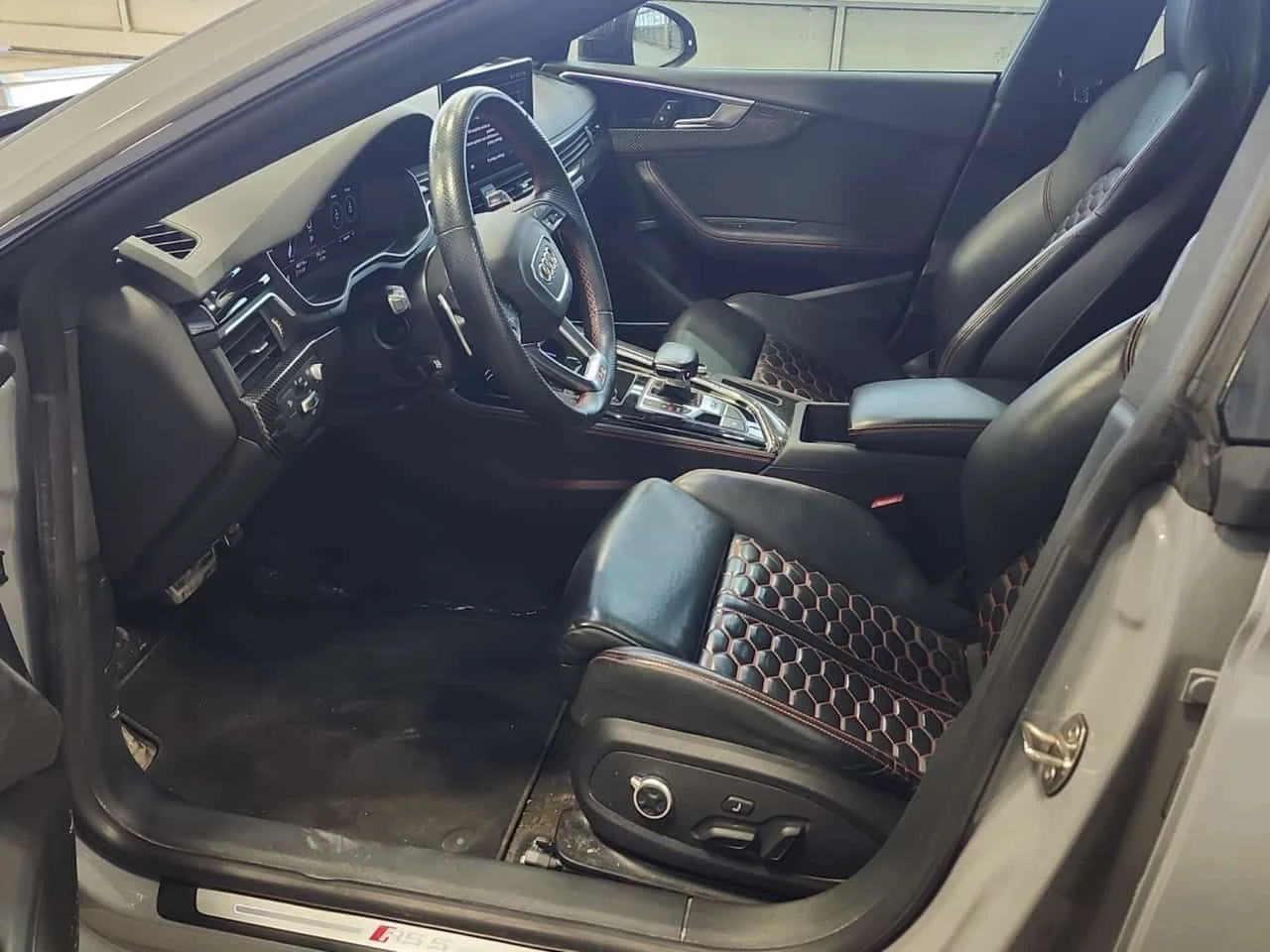 Audi Rs5 * ДИСТРОНИК* КАМЕРА* ПАНОРАМА* ПОДГРЕВ* , снимка 7 - Автомобили и джипове - 54173206