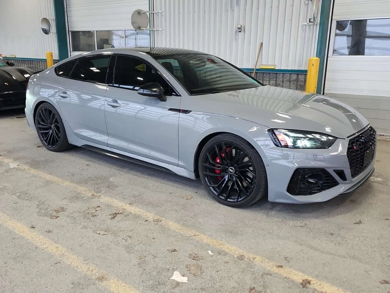 Audi Rs5 * ДИСТРОНИК* КАМЕРА* ПАНОРАМА* ПОДГРЕВ* , снимка 2 - Автомобили и джипове - 54173206