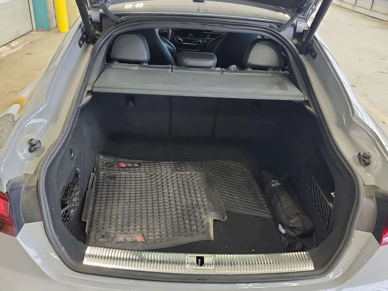 Audi Rs5 * ДИСТРОНИК* КАМЕРА* ПАНОРАМА* ПОДГРЕВ* , снимка 15 - Автомобили и джипове - 54173206