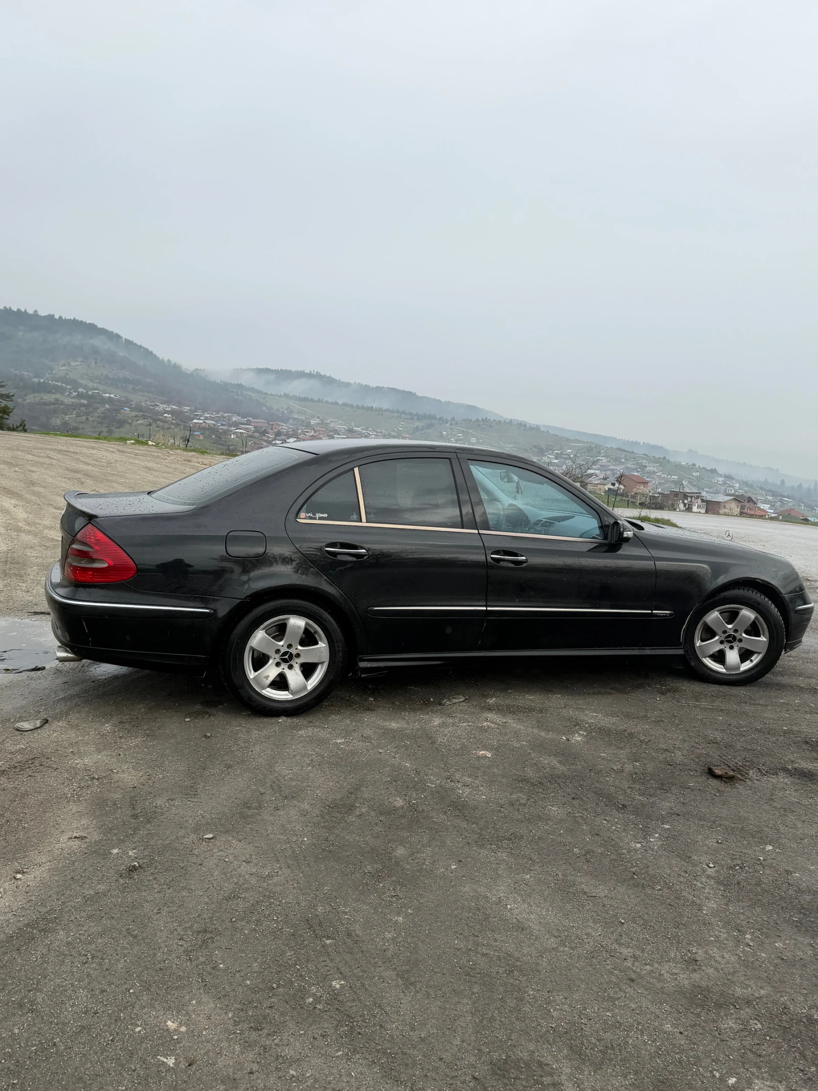 Mercedes-Benz E 270, снимка 7 - Автомобили и джипове - 54211998