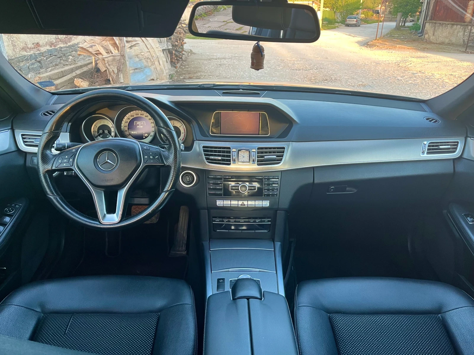 Mercedes-Benz E 200 | Mobile.bg � ����������� 12