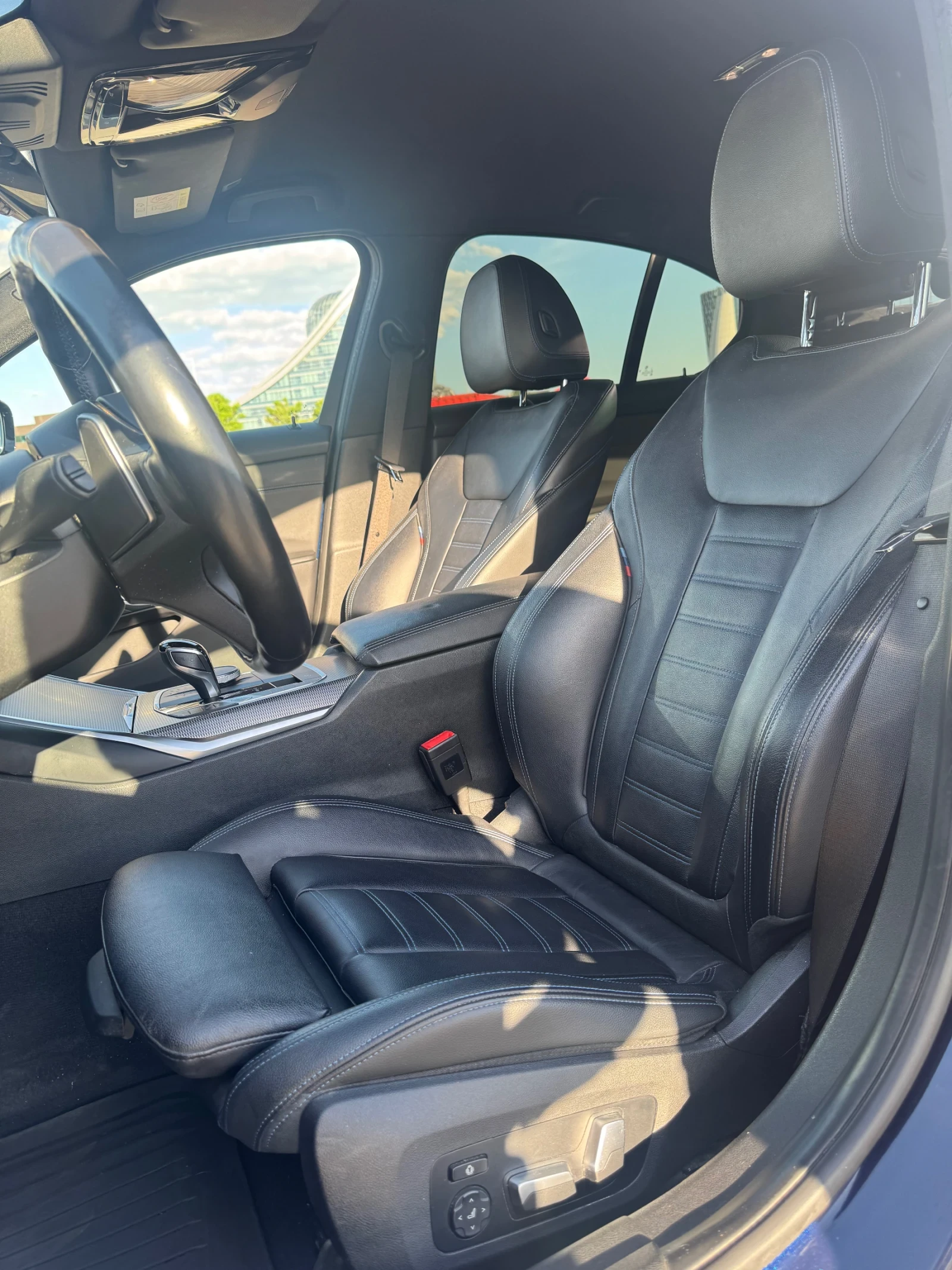 BMW 330 xDrive M-pack от България, снимка 12 - Автомобили и джипове - 54714879