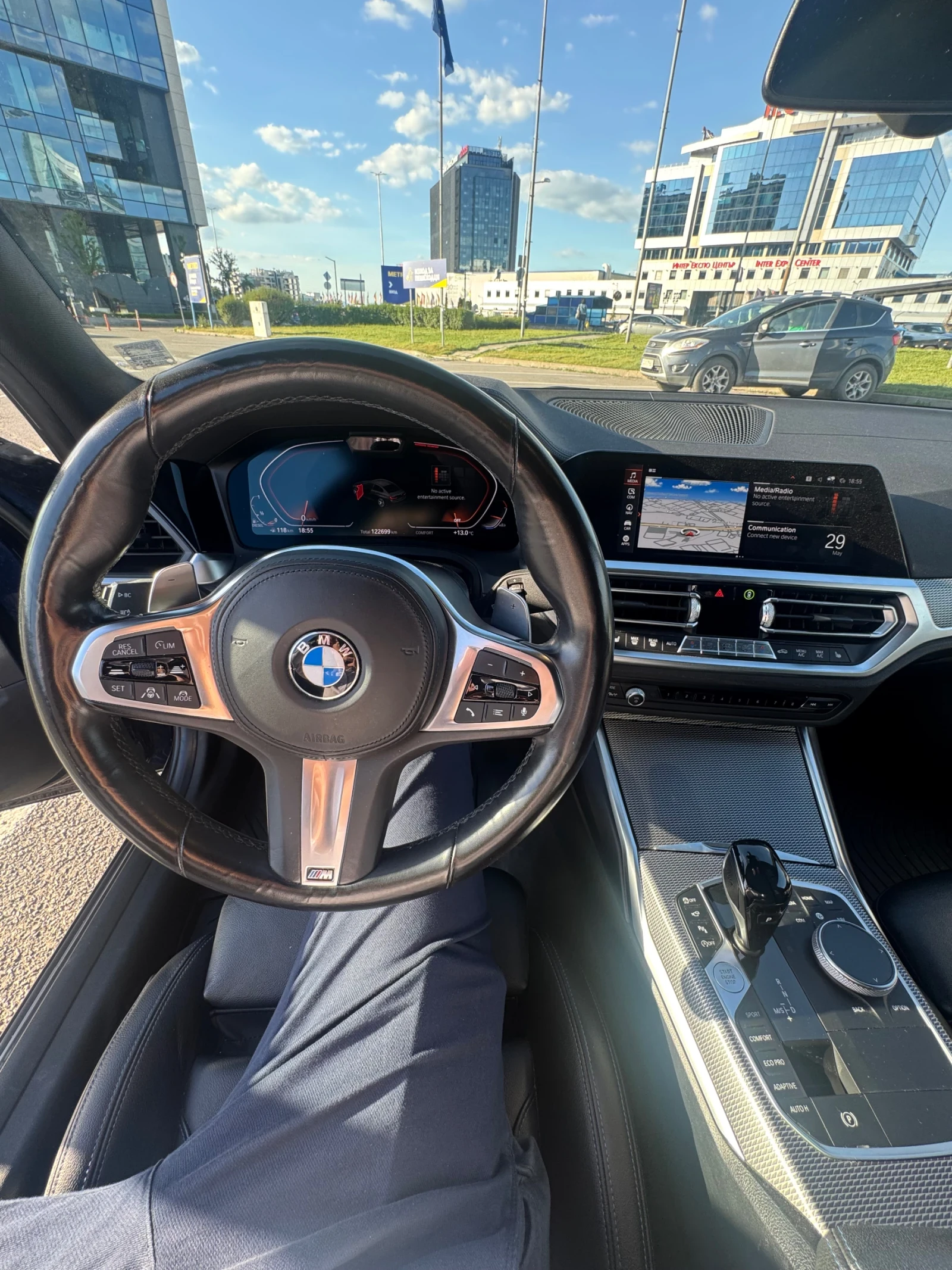 BMW 330 xDrive M-pack от България, снимка 9 - Автомобили и джипове - 54714879