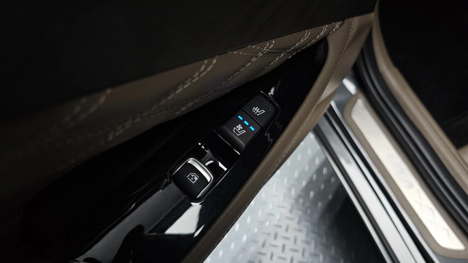 Kia K8 | HUD | 360 Камера | Масаж | Пълен пакет екстри, снимка 16 - Автомобили и джипове - 54812217