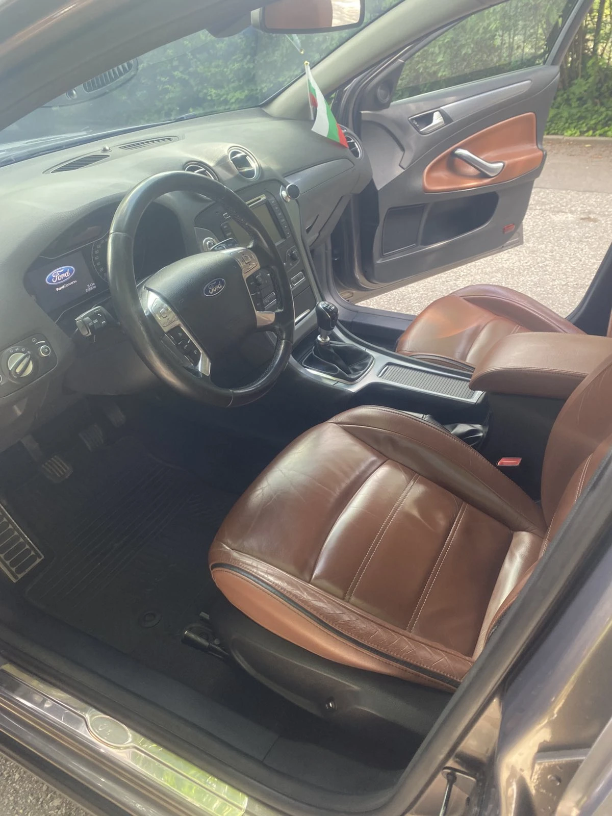 Ford Mondeo 2.2 CDTI TITANIUM, снимка 7 - Автомобили и джипове - 54833541