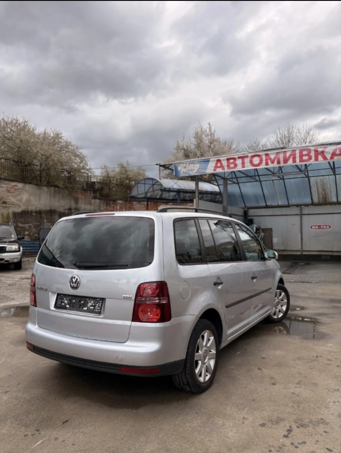 VW Touran, снимка 3 - Автомобили и джипове - 55092499