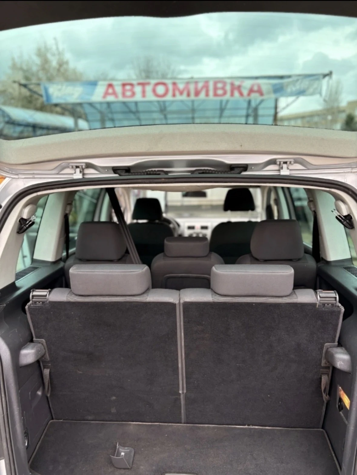 VW Touran, снимка 8 - Автомобили и джипове - 55092499
