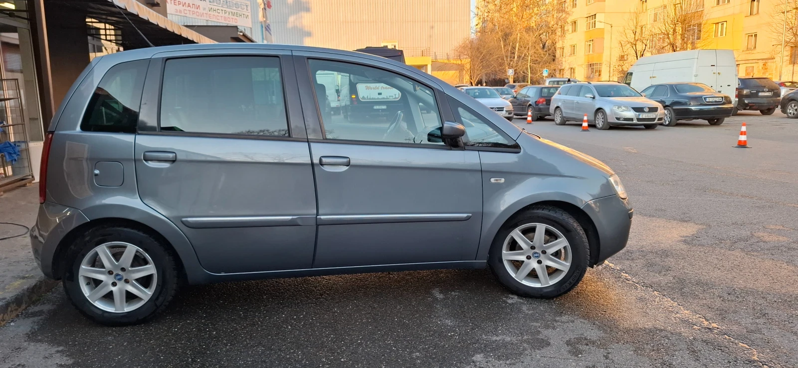 Fiat Idea, снимка 9 - Автомобили и джипове - 55115294