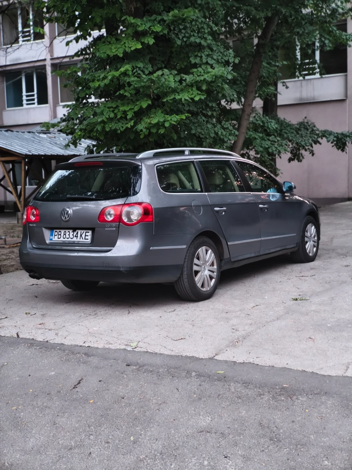 VW Passat, снимка 12 - Автомобили и джипове - 55327536