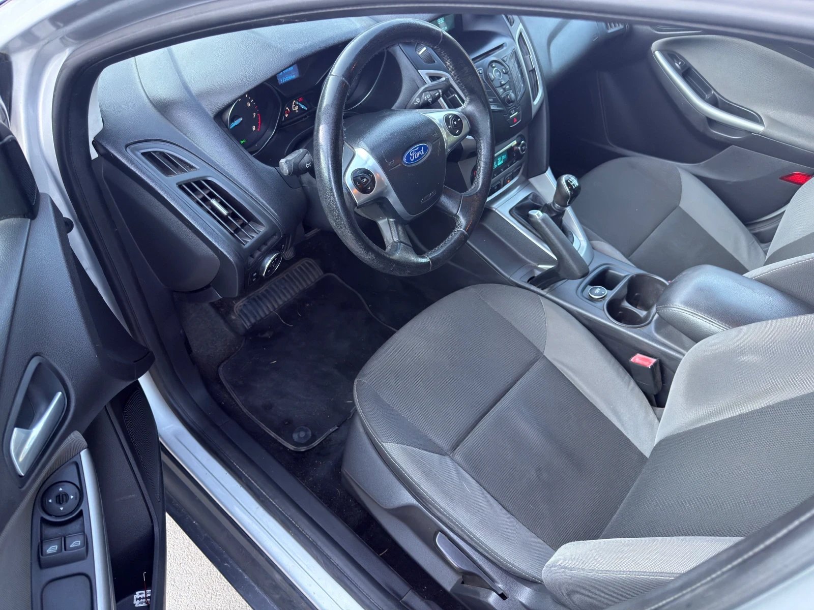 Ford Focus 1.0I 101k.c Eco-Boost , снимка 5 - Автомобили и джипове - 55449689