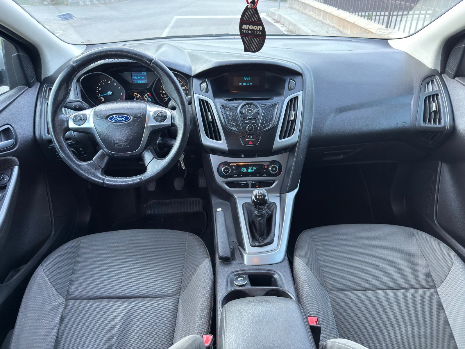 Ford Focus 1.0I 101k.c Eco-Boost , снимка 9 - Автомобили и джипове - 55449689