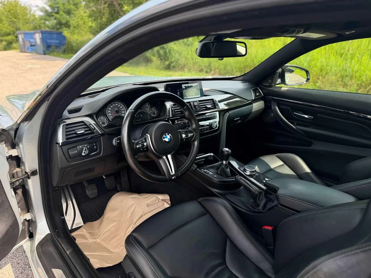 BMW M4 * Coupe * АВТОКРЕДИТ БЕЗ ПЪРВОНАЧАЛНА ВНОСКА* , снимка 5 - Автомобили и джипове - 55609822