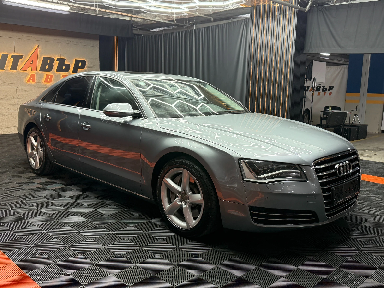 Audi A8 4.2i 372 к.с., снимка 3 - Автомобили и джипове - 55693277