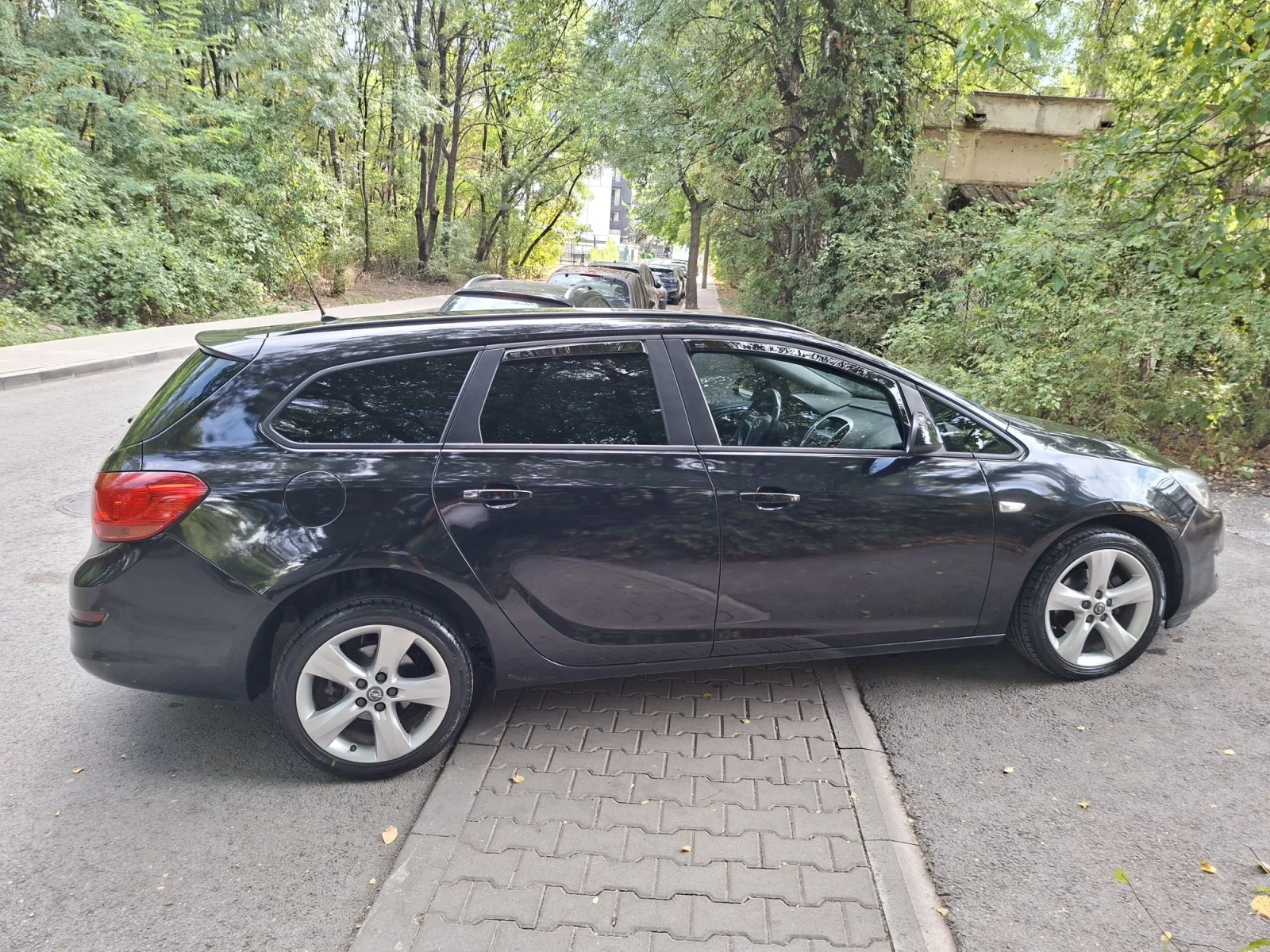 Opel Astra ASTRA SPORTS TOURER, снимка 4 - Автомобили и джипове - 56144523