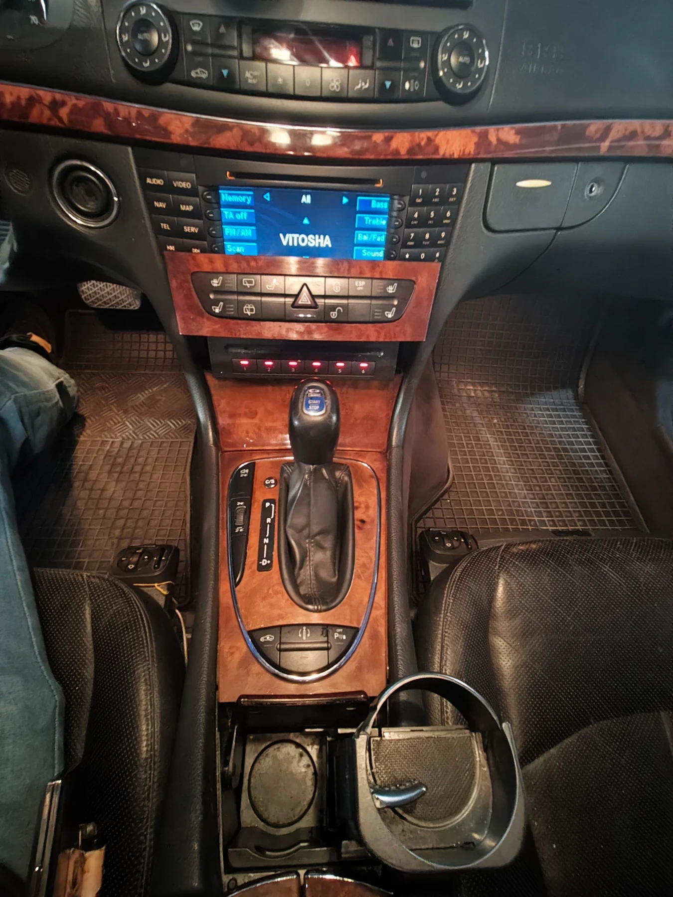 Mercedes-Benz E 500 306к.с. Газ, снимка 17 - Автомобили и джипове - 56331647