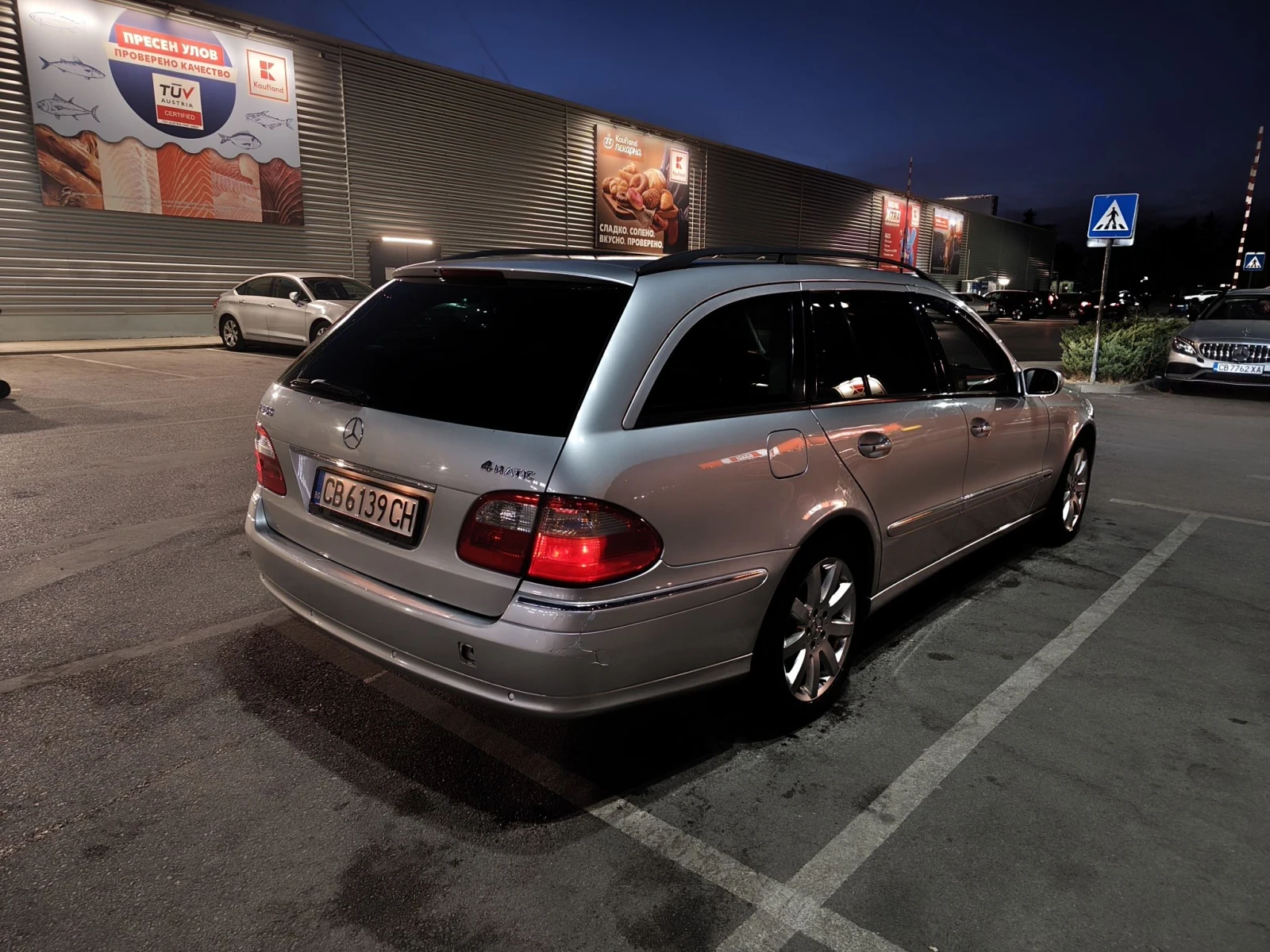 Mercedes-Benz E 500 306к.с. Газ, снимка 5 - Автомобили и джипове - 56331647