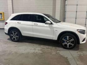 Mercedes-Benz GLC * 350e * АВТОКРЕДИТ * ГЛАВНО ПРЕДСТАВИТЕЛСТВО, снимка 4