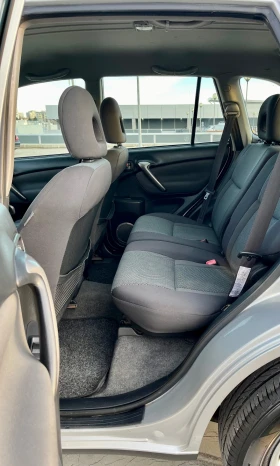 Toyota Rav4 2.0 d4d 4x4 * Face * Обслужена ТОП - 3700 € / 7236.57 лв. - 54315742 9
