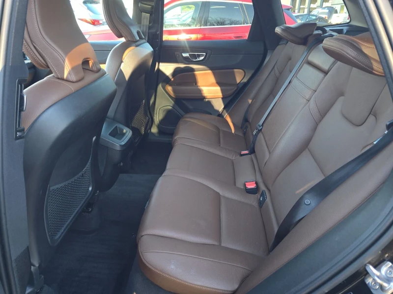 Volvo XC60 T6 Momentum, снимка 14 - Автомобили и джипове - 53334362