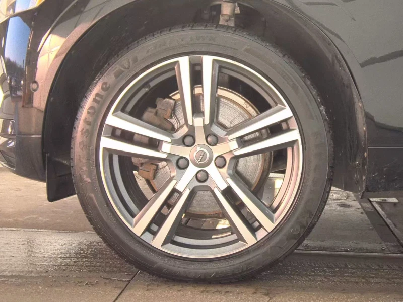 Volvo XC60 T6 Momentum, снимка 7 - Автомобили и джипове - 53334362