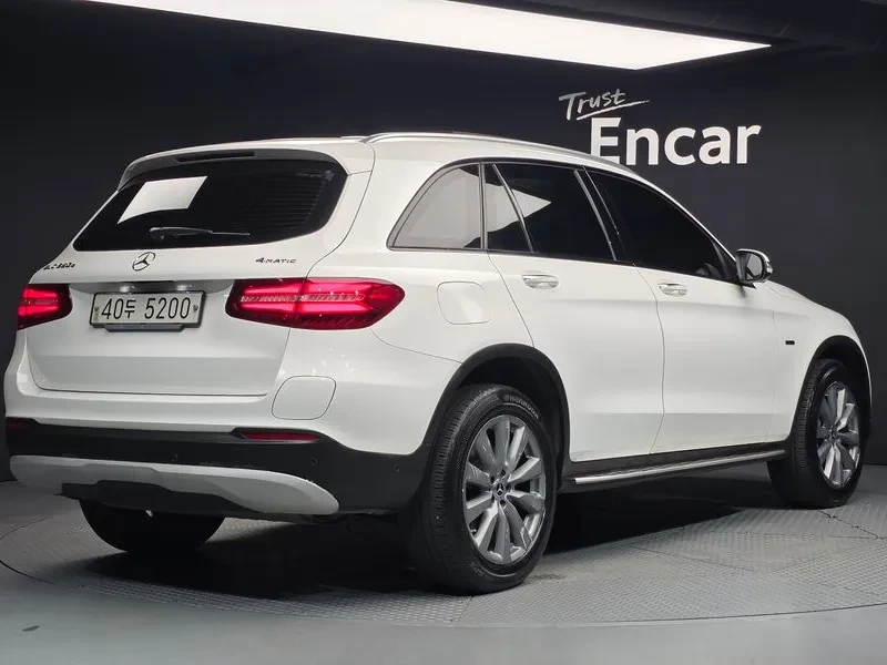 Mercedes-Benz GLC 350E 4Matic Premium, снимка 2 - Автомобили и джипове - 55750527