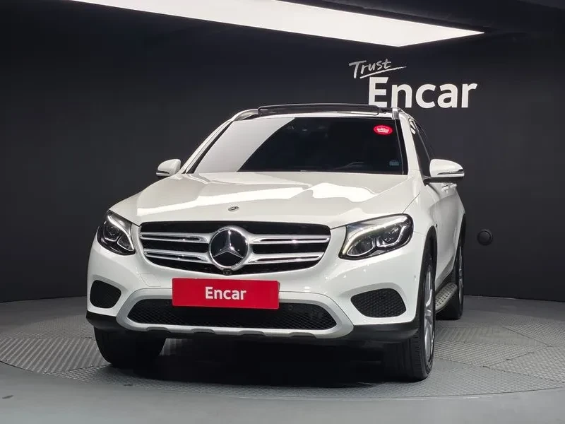Mercedes-Benz GLC 350E 4Matic Premium, снимка 3 - Автомобили и джипове - 55750527