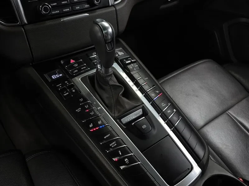 Porsche Macan 3.0 S Diesel, снимка 9 - Автомобили и джипове - 56224204