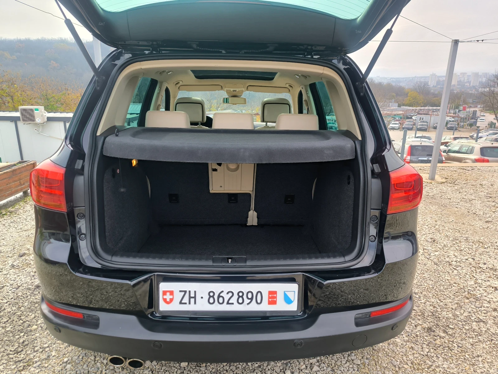 VW Tiguan 2.0T  EXZEKUTIV- LUX- SWISS | Mobile.bg   6