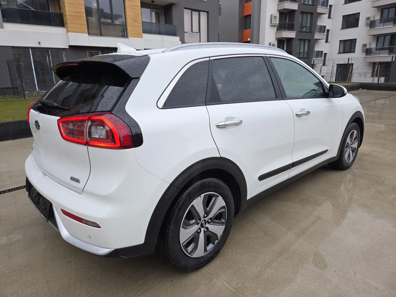 Kia Niro Full hybrid, снимка 4 - Автомобили и джипове - 53907808