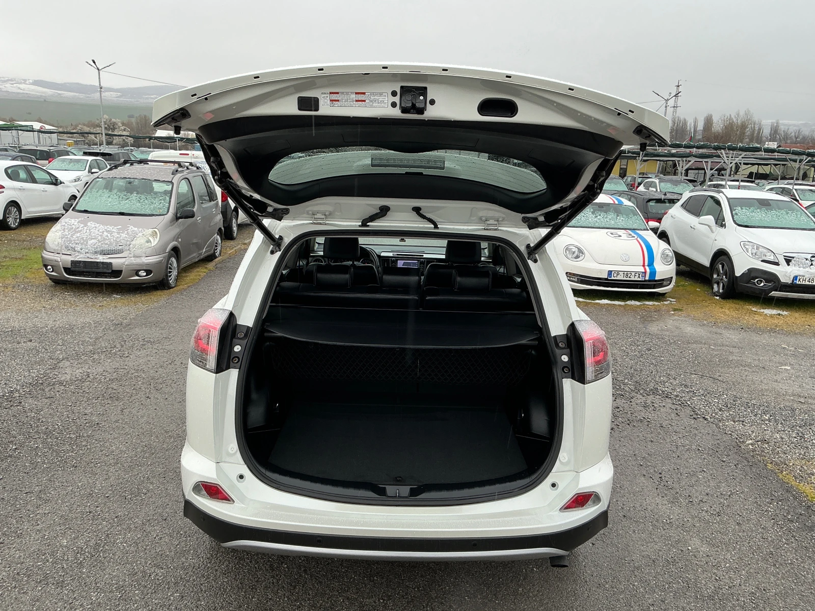 Toyota Rav4 2.0 D4D, снимка 10 - Автомобили и джипове - 54000154