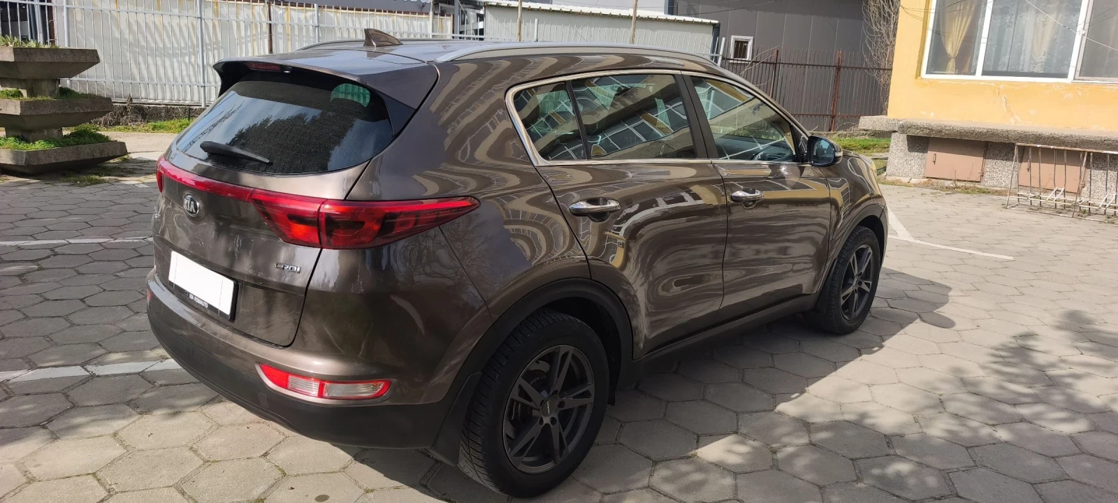 Kia Sportage 2.0 CRDI Automatic 136 к.с. 2019 г., снимка 6 - Автомобили и джипове - 54458574