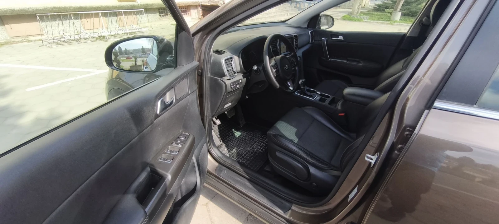 Kia Sportage 2.0 CRDI Automatic 136 к.с. 2019 г., снимка 12 - Автомобили и джипове - 54458574