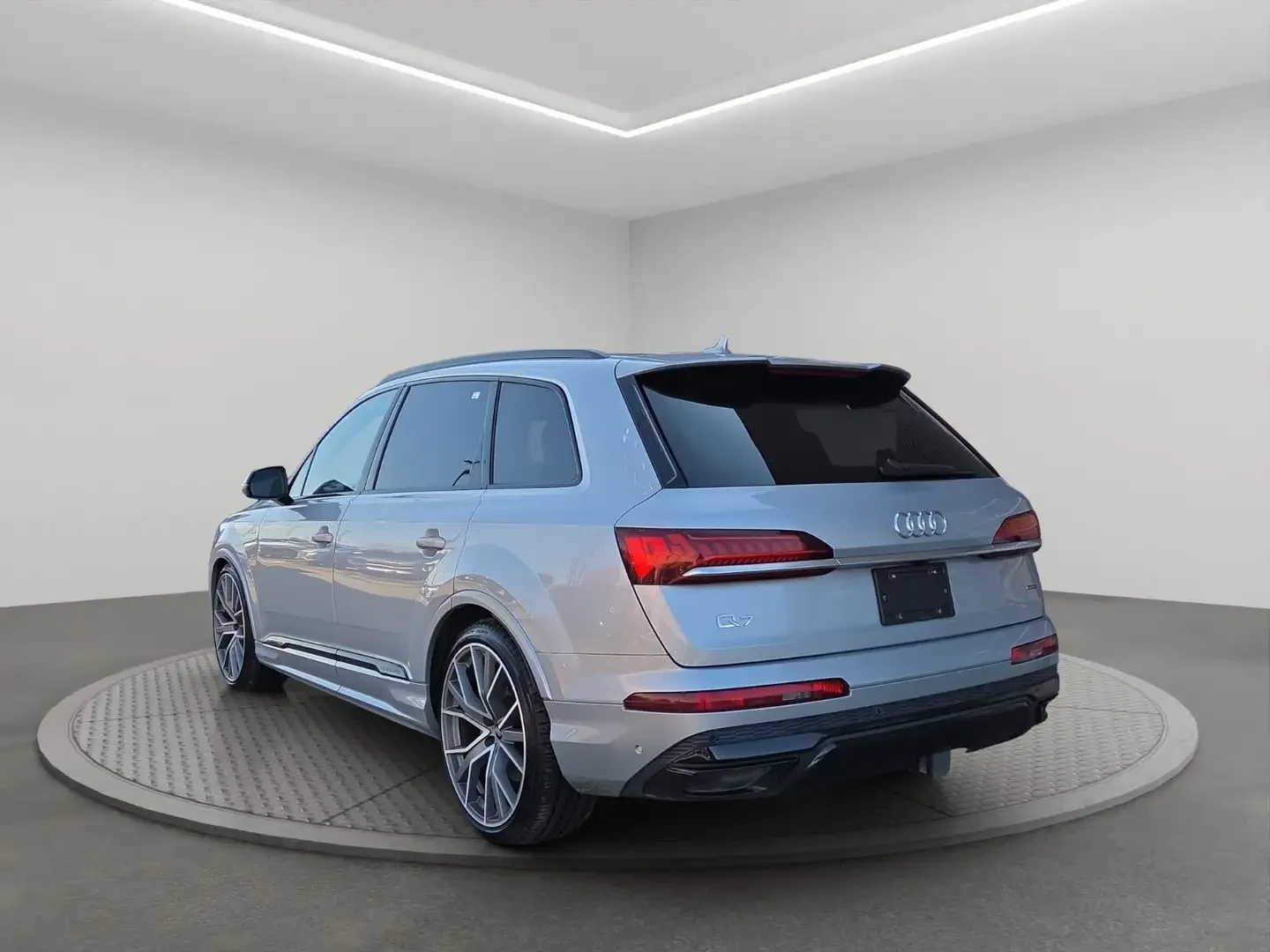 Audi Q7, снимка 4 - Автомобили и джипове - 54759160