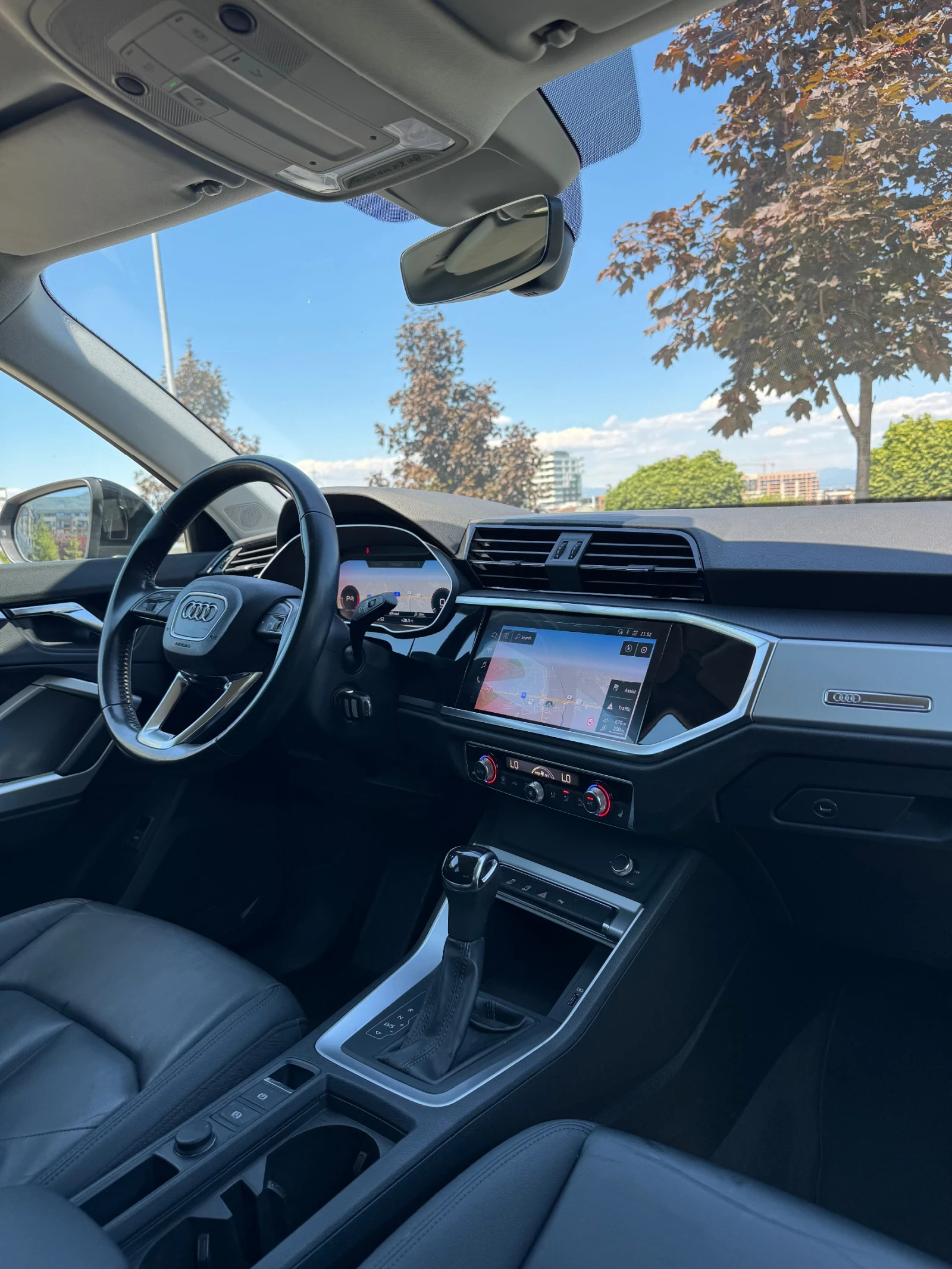 Audi Q3 35TDI* Full Led* Като Нова!, снимка 12 - Автомобили и джипове - 55734773