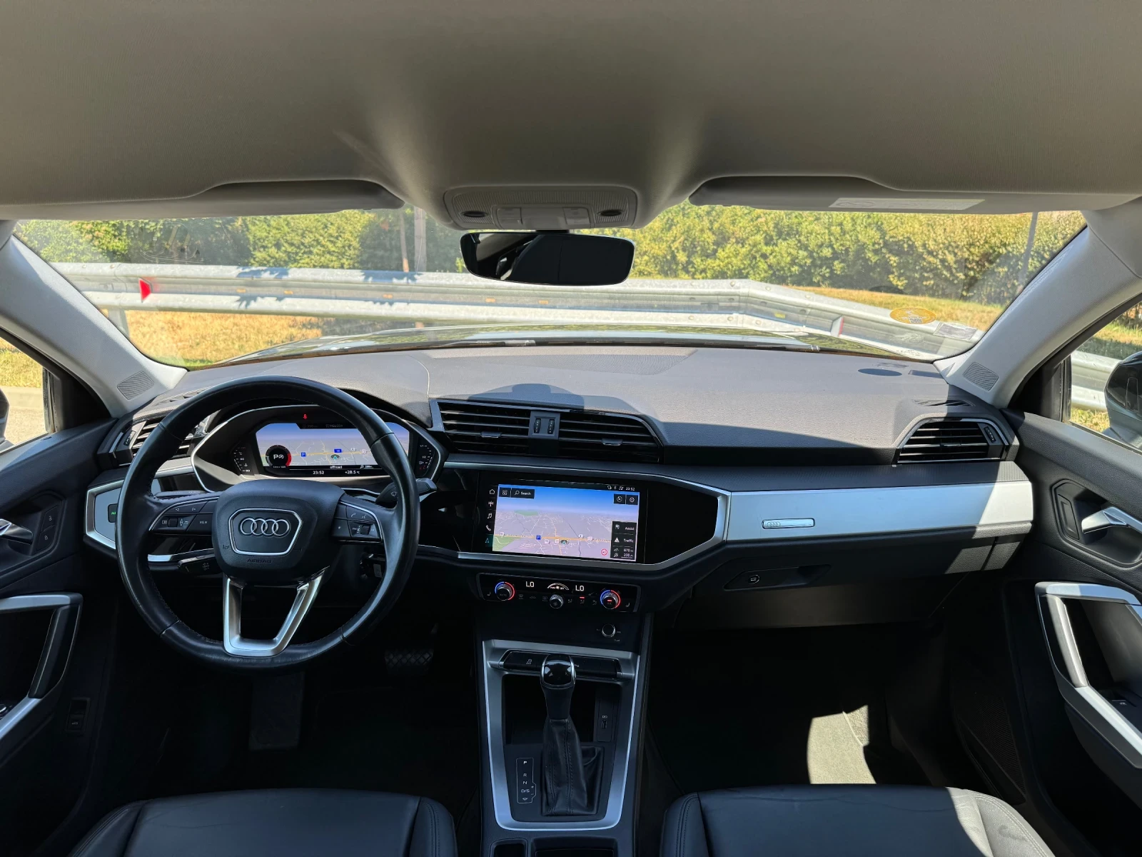 Audi Q3 35TDI* Full Led* Като Нова!, снимка 11 - Автомобили и джипове - 55734773